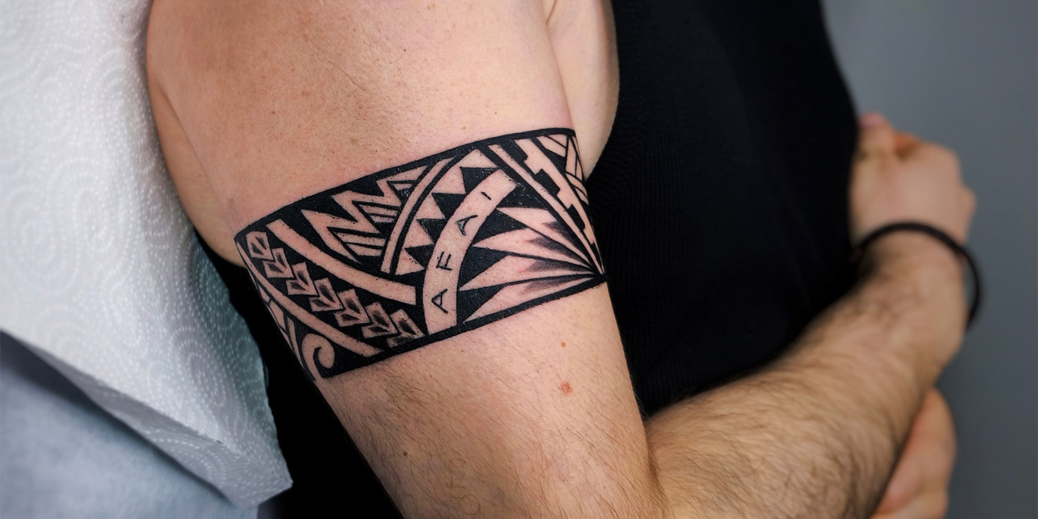 Tatuaje brazalete samoano