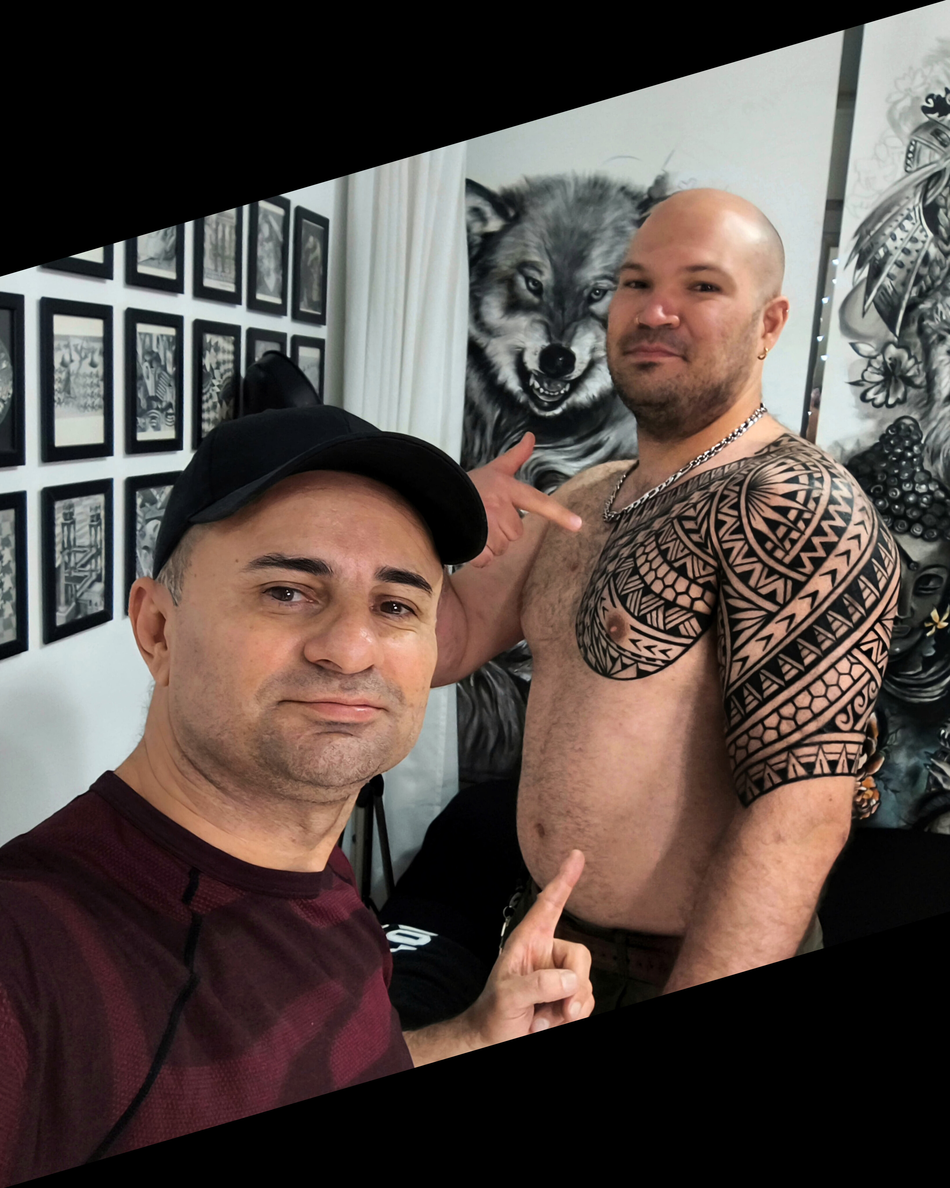 Tatuaje samoano en brazo y pecho